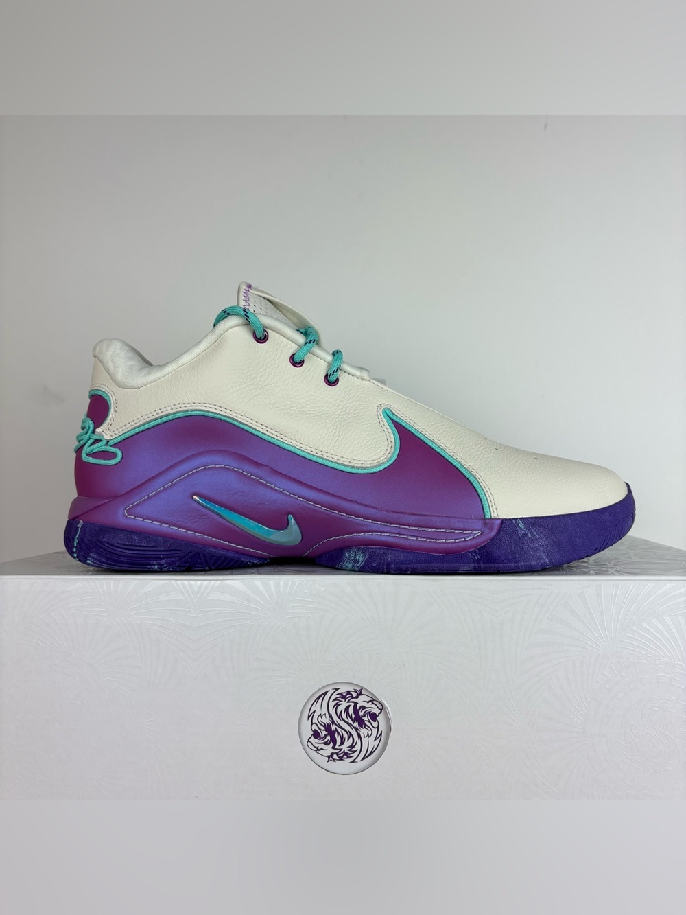 Nike LeBron 22 “Frozen Grapes” Basketball Shoes